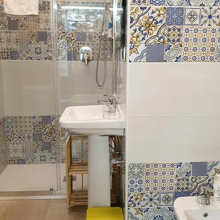 Laya Valentina Turin